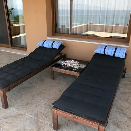 Sunny View Sea Maisonette *